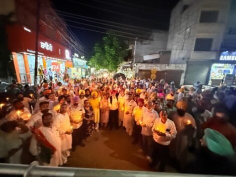 ਫ਼ਤਹਿਗੜ੍ਹ ਸਾਹਿਬ ‘ਚ ਜਿਲਾ ਕਾਂਗਰਸ ਕਮੇਟੀ ਵੱਲੋਂ ਵਿਸ਼ਾਲ ਕੈਂਡਲ ਮਾਰਚ